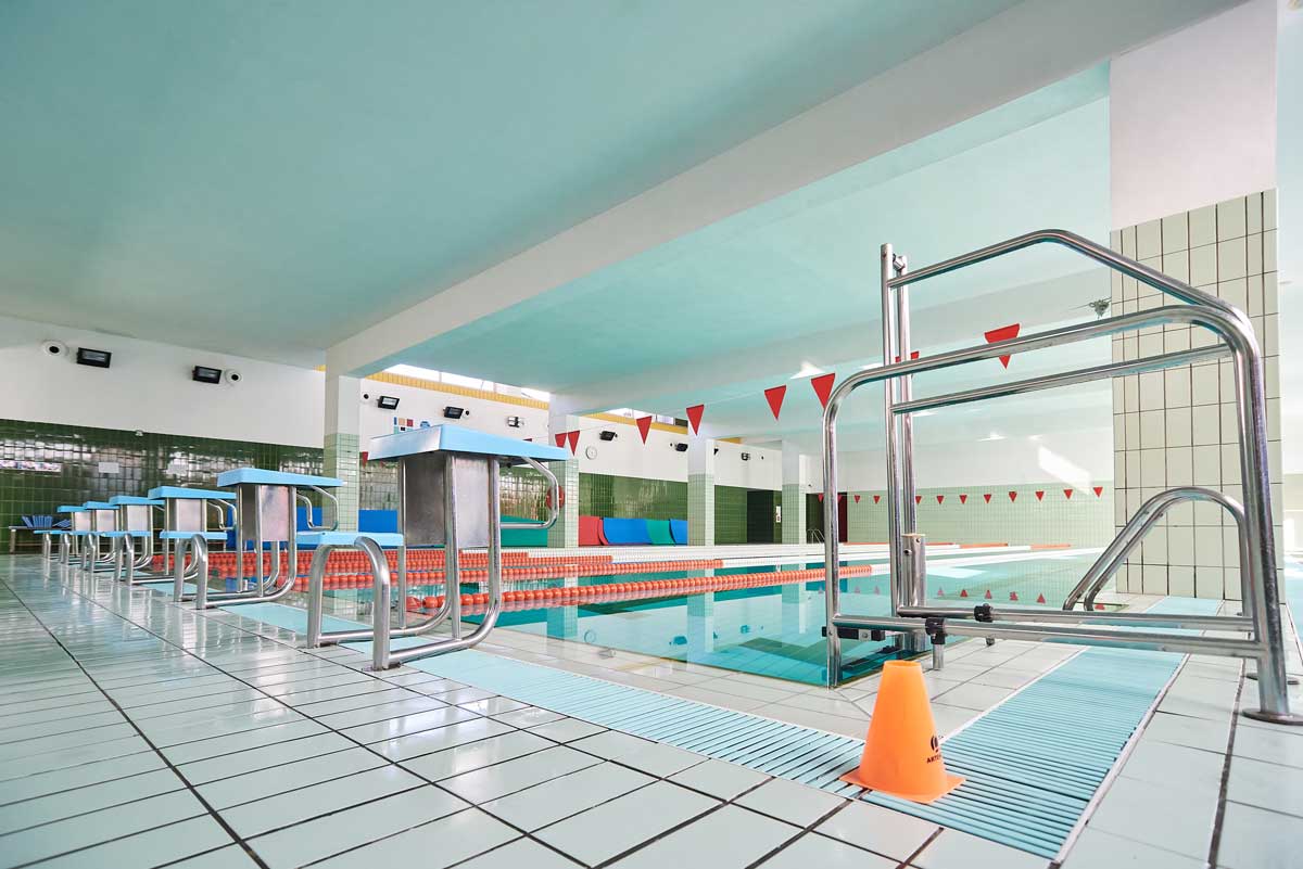 Piscine semi olympique